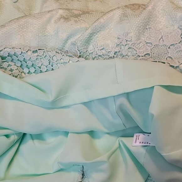 NWOT Antonio Melani GORGEOUS Lace Midi Dress in mint Green - Picture 12 of 16